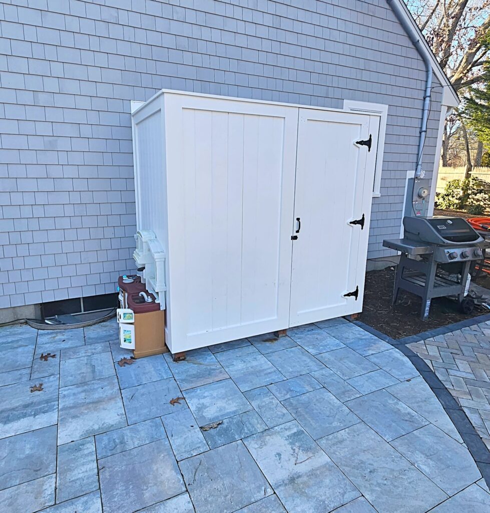 Suman custom carpentry outdoor showers